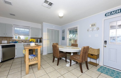 Rockport House | Pet-Friendly Bayside Blessing with Canal Front Views