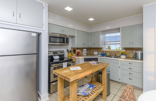 Rockport House | Pet-Friendly Bayside Blessing with Canal Front Views
