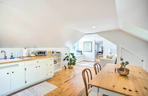Deltaville Cottage | Scenic Bayside Deltaville Retreat with Beach & Ocean Views