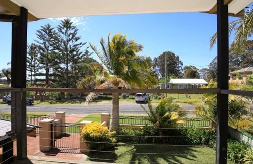 Erowal Bay House | Bayside Escape - Family-Friendly Getaway Near the Water