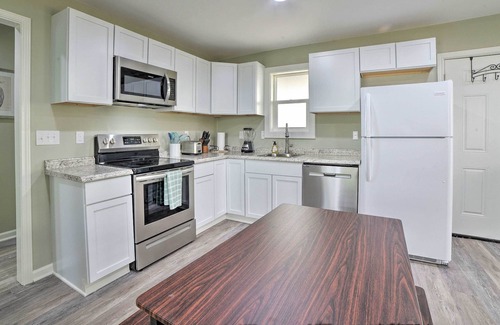 Bayside House | Bayside Getaway w/ Pool Access and Private Pier!
