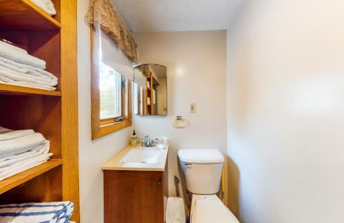 The Bays House | Discover Leavitt Road Cottages with Oceanfront Views