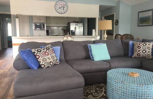 Jamaica Beach House | Top-Rated Bayside Hideaway: Canal Views & Poolside Escape