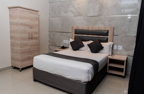 South Beach Hotel | Inviting Bayside Hotel with Breakfast & Family Amenities