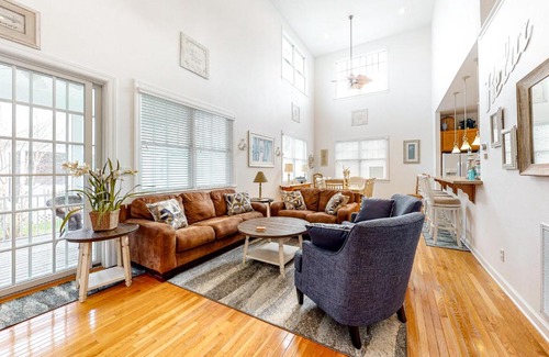 Bayside Village House | Family-Friendly Bayside Resort with Pool & Hot Tub Access