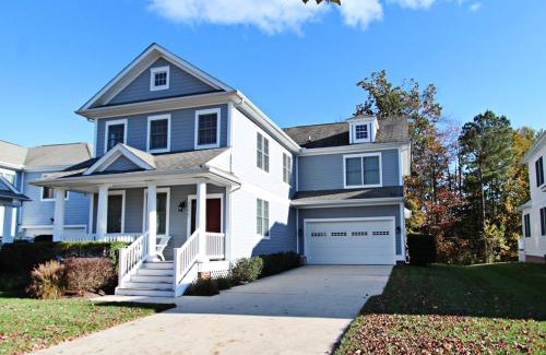 Sun Ridge House | Relax at Bayside Resort with Pool and Hot Tub Amenities