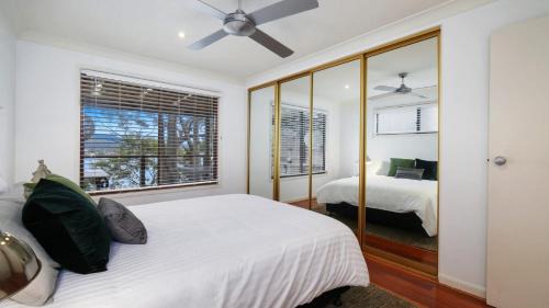 Pretty Beach House | Relax at Bayside Retreat - Pet Friendly with Free Wifi