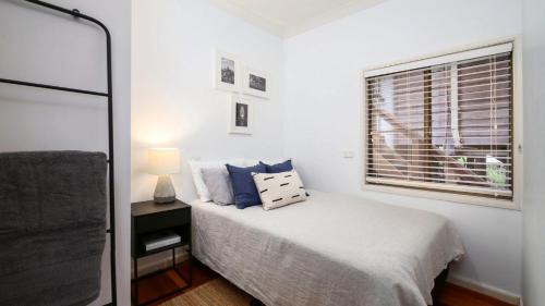 Pretty Beach House | Relax at Bayside Retreat - Pet Friendly with Free Wifi