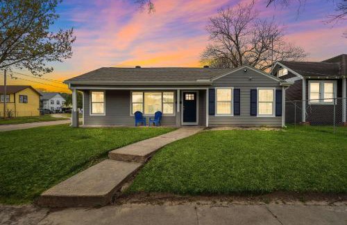 Baytown House | Baytown Home By The Bay: Family-Friendly Fun Awaits