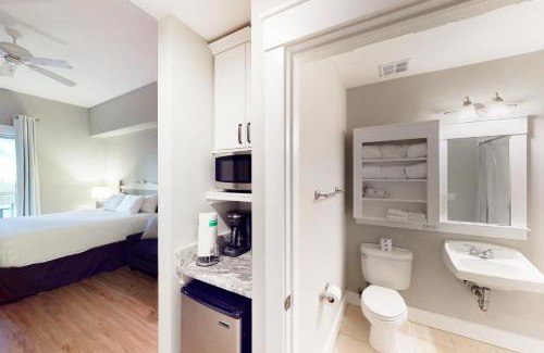 Baytowne Wharf Hotel | Family-Friendly Retreat at Baytowne Wharf - Pilot House #133