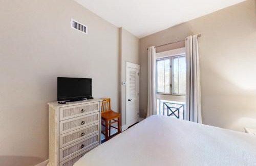 Baytowne Wharf Hotel | Family-Friendly Retreat at Baytowne Wharf - Pilot House #133