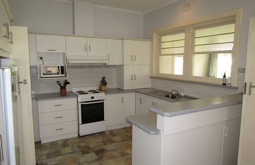 Dalrymple House | Oceanfront Escape at Bayview - Top Rated Stansbury Stay!