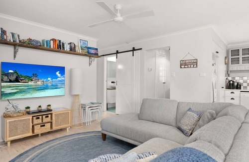 Ventnor House | Bayview Cottage: Pet-Friendly Oceanfront Retreat in Ventnor