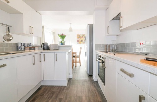 Mevagissey Cottage | Bayview Hotel: Oceanfront Comfort with Breakfast Included
