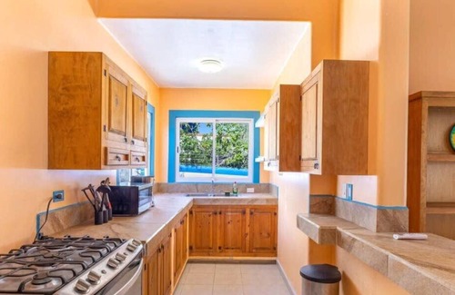 La Ventana House | Bayview Escape with Rooftop and Ocean View Amenities