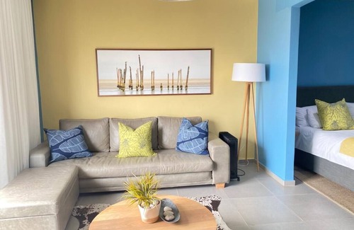 Walvis Bay Apartment | Bayview Hotel: Family-Friendly Retreat in Walvis Bay, Namibia