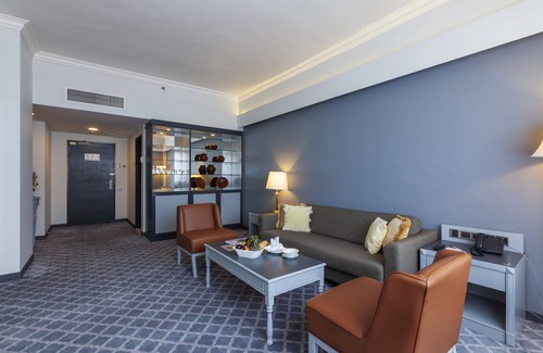 Kuah Hotel | Relaxing Getaway at Bayview Hotel Langkawi - 4-Star Retreat