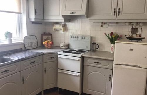 Dungloe House | Inviting Bayview House Dungloe - Family-Friendly Getaway