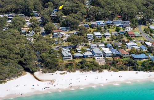 Hyams Beach House | Family-Friendly Bayview on Bayview at Hyams Beach