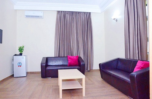 Port Harcourt Hotel | Bayview Resorts: Family-Friendly Getaway with Dining Options