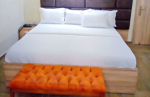 Port Harcourt Hotel | Bayview Resorts: Family-Friendly Getaway with Dining Options