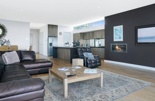 Rye House | Bayview - Breathtaking Oceanfront Views with Top Amenities