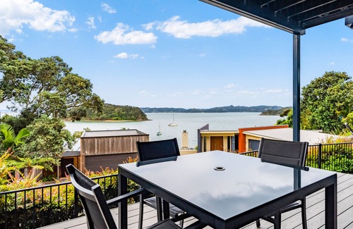 Paihia Cottage | Bayview Suite Unit 1 – Ocean View Holiday Retreat in Paihia