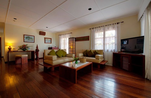 Ngapali Hotel | Bayview The Beach Resort: Ocean Views & Family-Friendly Fun