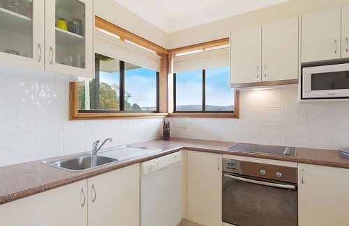 Narooma Apartment | Bayview Unit with Inlet Views and Family-Friendly Amenities