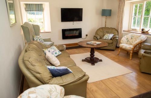 Crymych House | Discover Family-Friendly Stays at Bayvil Nevern Hotel