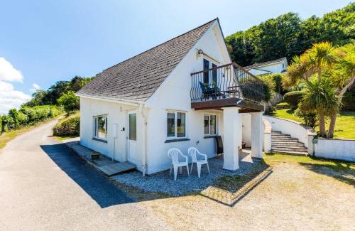 Polzeath House | Discover Baywatch Sands: 4-Star Pet & Child Friendly Retreat