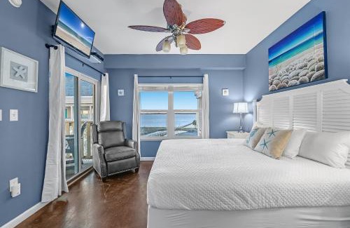 Pensacola Beach House | Coastal Retreat: Baywatch Unit H5 with Oceanfront Views