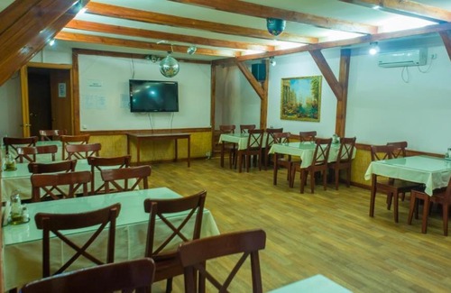 Bor Hotel | Discover База отдыха "Альбатрос" with Oceanfront Amenities