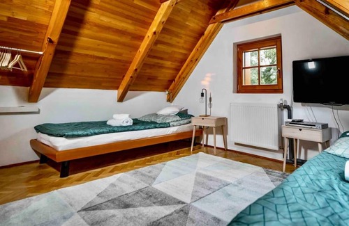 Badacsonytordemic Apartment | Discover Bazaltorgona 37: Pet-Friendly Retreat with Spa