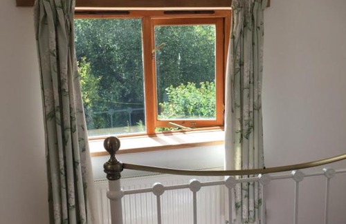 Peterchurch House | Welcoming Bazley Barn: Pet and Child-Friendly Retreat
