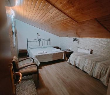 Cesaro House | Cozy BB Cesarò Mariolo House with Hot Tub & Breakfast