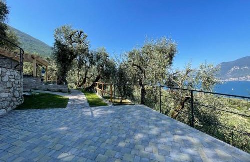 Malcesine Bed & Breakfast | Experience Oceanfront Bliss at BB Kasa Katia, Rated 9.5