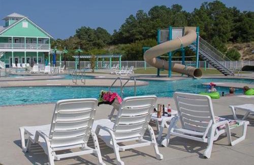 Bermuda Bay House | Relax at BB47 - A Wave From It All with Spa & Pet Friendly