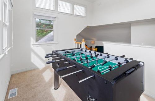 Bermuda Bay House | Relax at BB47 - A Wave From It All with Spa & Pet Friendly