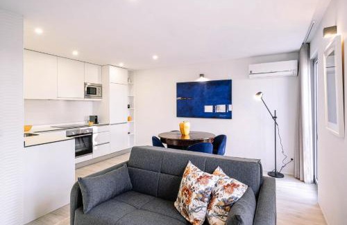 Lordelo do Ouro e Massarelos Apartment | Elegant BBA Apartments Palácio I with Douro View & Parking