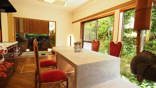 Hakone House | Discover Relaxation with Outdoor Hot Springs & BBQ Access