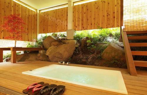 Hakone House | Discover Relaxation with Outdoor Hot Springs & BBQ Access