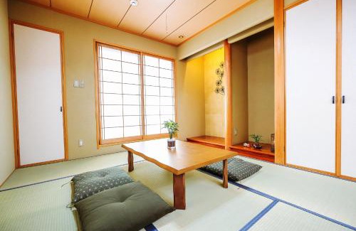 Nagata House | Relaxing Getaway: BBQ and Hot Tub near Arima Onsen
