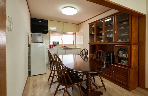 Chitose House | BBQ Haven: Your Budget-Friendly Getaway Awaits