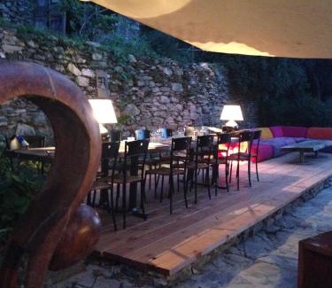 San Rocco Bed & Breakfast | Family-Friendly BBQ Lodge with Hot Tub & Pet Amenities