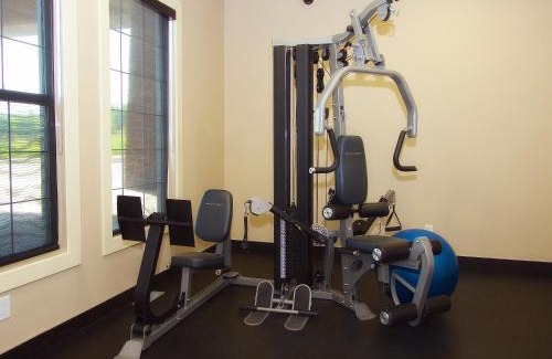 Lac La Biche Hotel | Welcoming BCMInns - Lac La Biche: Pet-Friendly Getaway