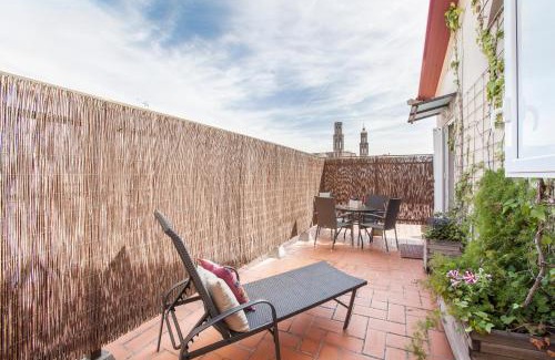 El Born Apartment | Family-Friendly BCNGOTIC 50: Rated 9.1 by Guests