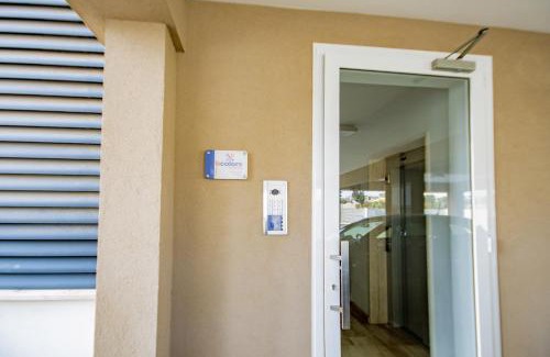 Selargius House | Pet-Friendly Bcolors Rooms with Breakfast in Selargius