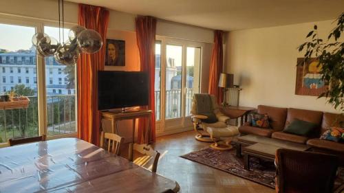 Vanves Apartment | Family-Friendly Stay at Bd du Lycée-Rue d'Issy, Score 8.8