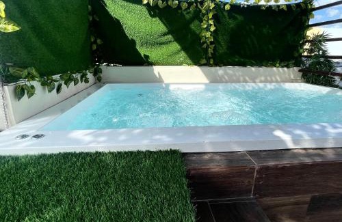 La Vega Province Apartment | Relaxing BD Luxury Apartment with Jacuzzi and Private Terrace